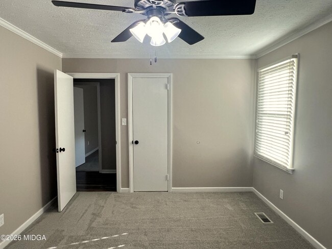 Building Photo - 1943 Northbrook Ave