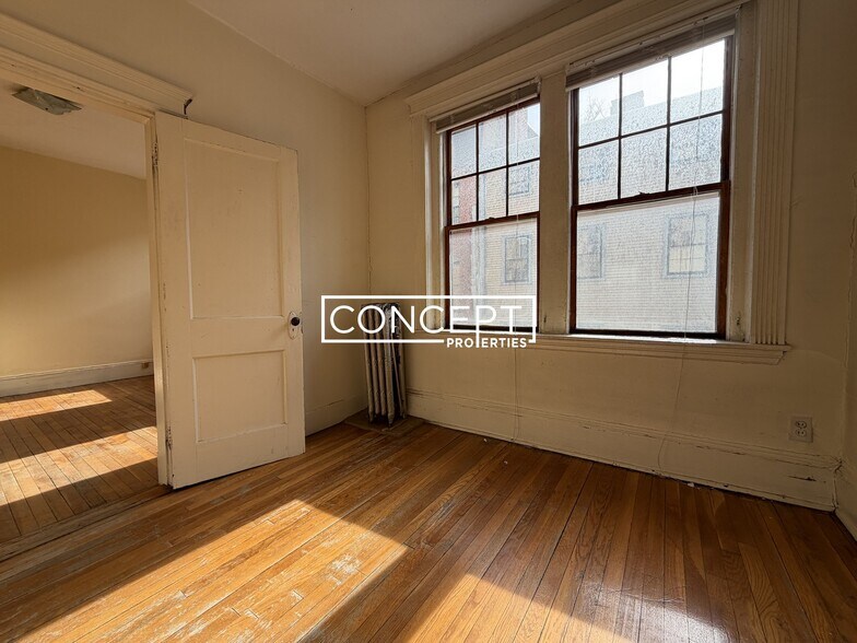 Building Photo - 9 Myrtle St