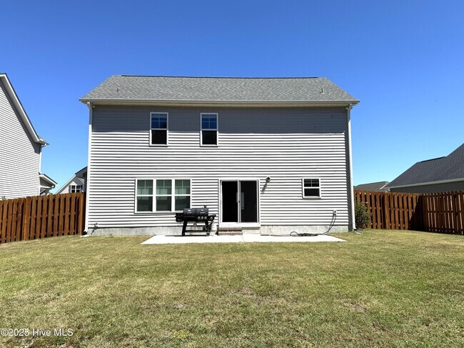 Building Photo - 425 Pebble Shore Dr