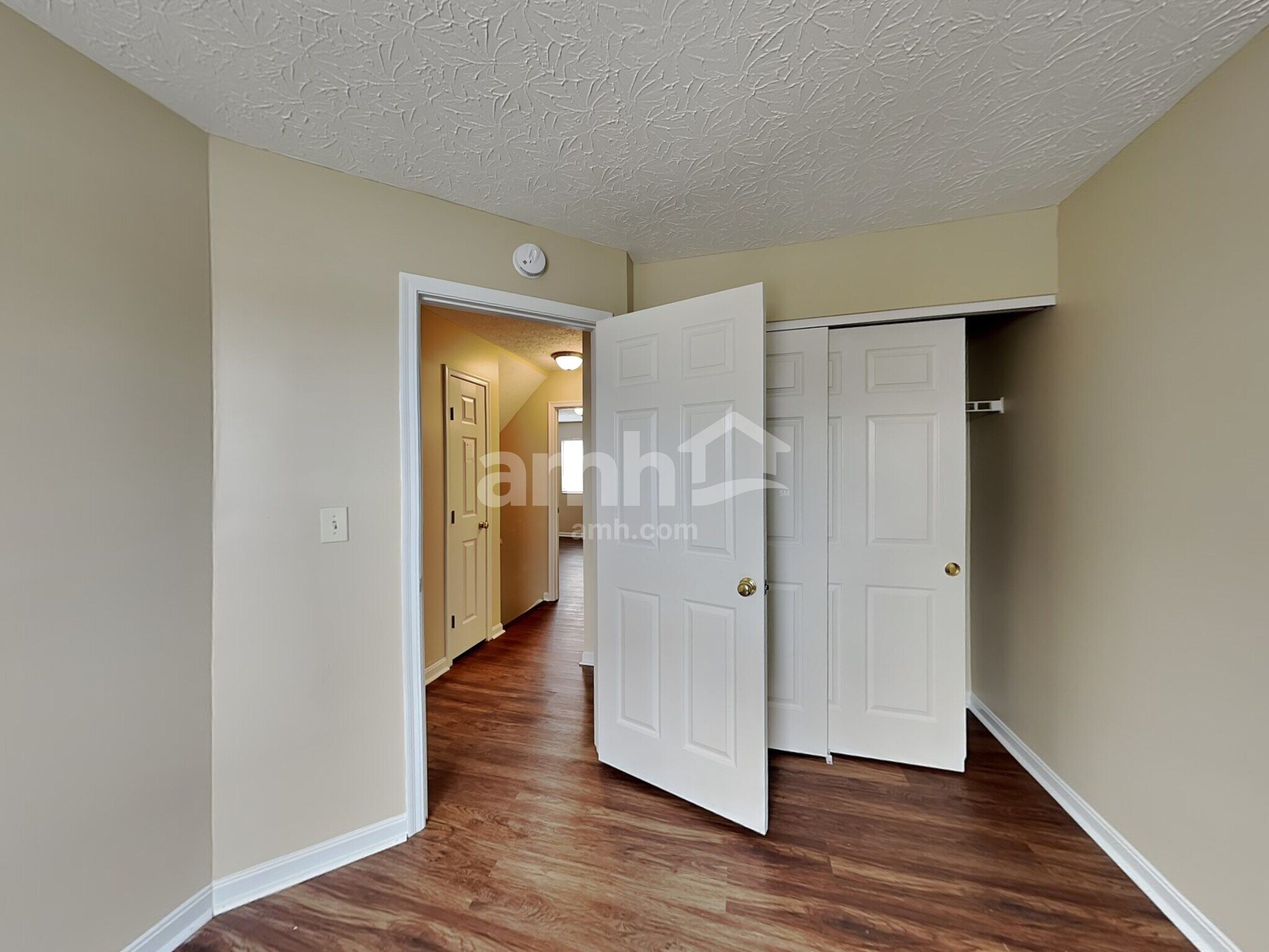 Building Photo - 3289 Summitrun Dr