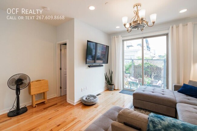 Building Photo - 2029 E Huntingdon St