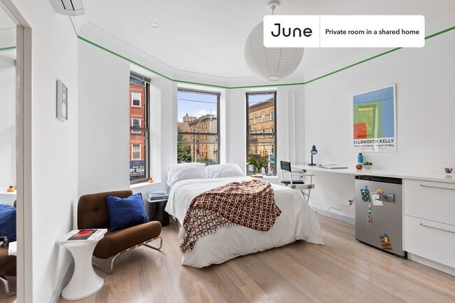 Building Photo - 568 Jefferson Ave