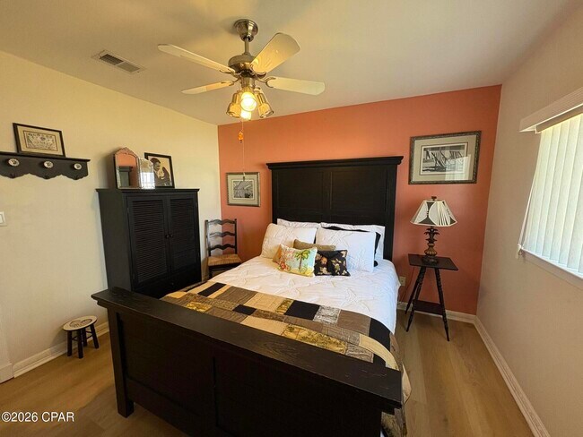 Building Photo - 2100 W Beach Dr