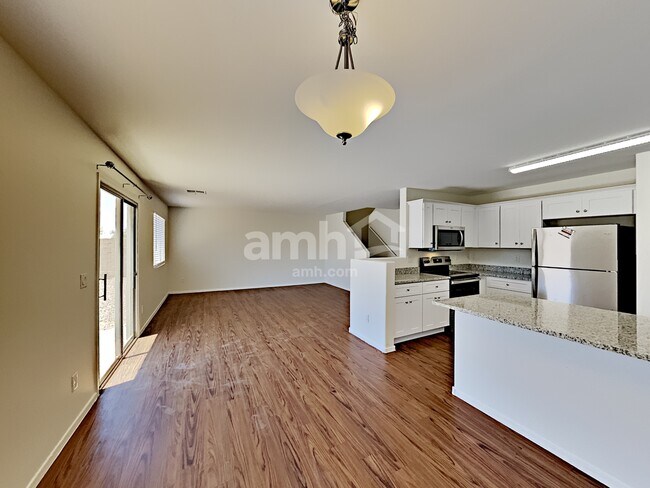 Building Photo - 11319 W Mariposa Dr