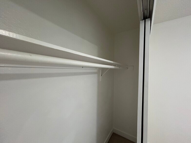 Building Photo - 2698 N 43rd Ave