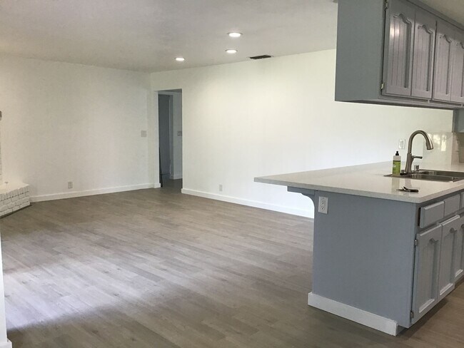 Building Photo - Beautiful Rocklin home