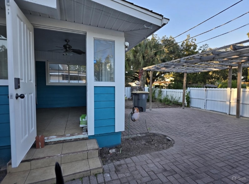 Building Photo - 1832 Callahan St