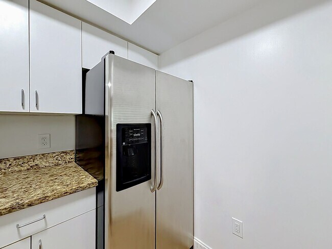 Building Photo - Super Cozy 2 bedroom in Desirable Neighborhood in coconut creek