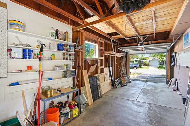 Building Photo - $2,740.95, 4 Beds - 3 Bath, Single Family Home in Denver with Washer and Dryer!