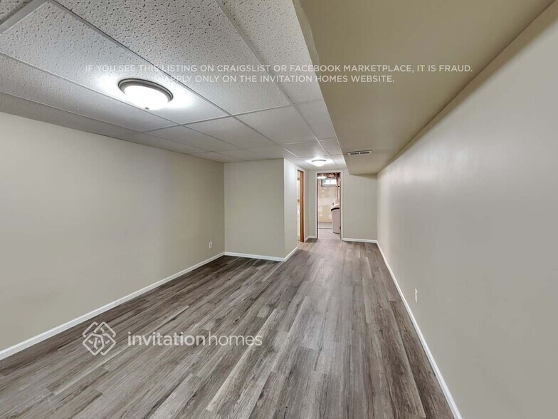 Building Photo - 13010 Deerwood Ln N