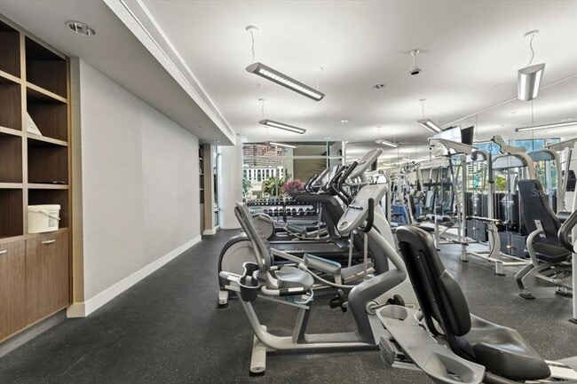 Building Photo - 400 4th Ave S