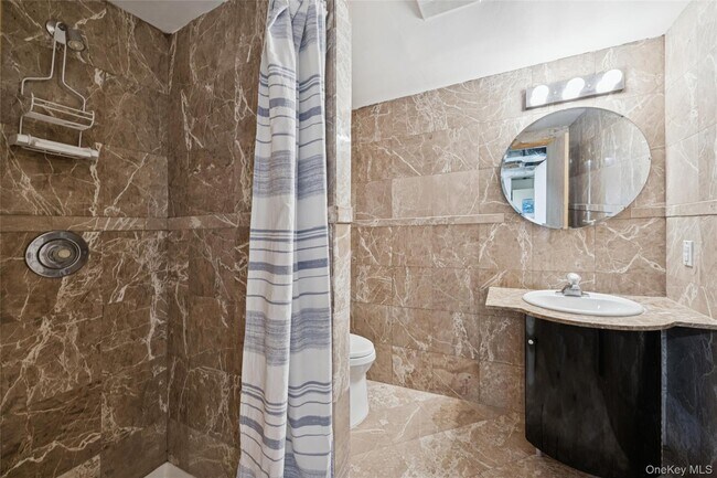 Building Photo - 15 Rivers Rd