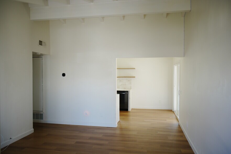 Building Photo - 7330 Amanda Ct