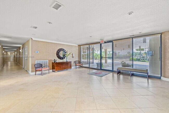 Building Photo - 4600 Jimmy Buffett Mem Hwy