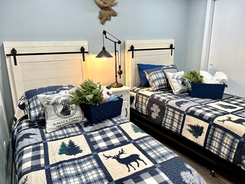 Building Photo - 21 Woodmere Ct