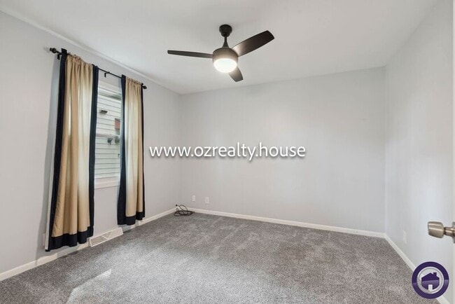 Building Photo - 5537 Willowood Ct