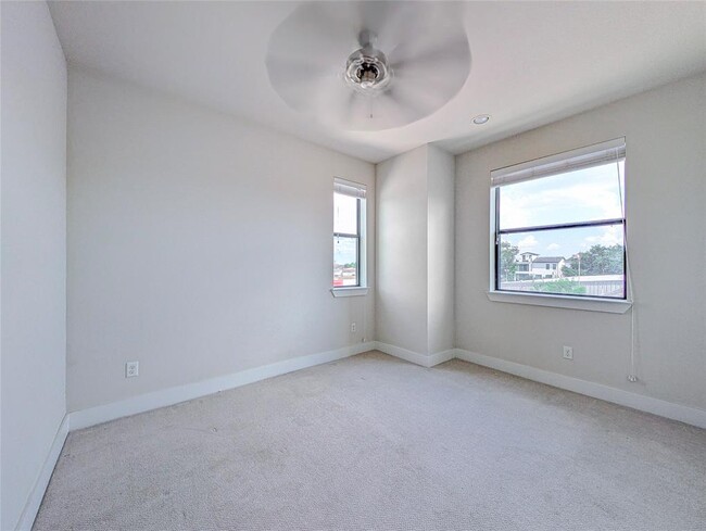 Building Photo - 2503 Garrow St
