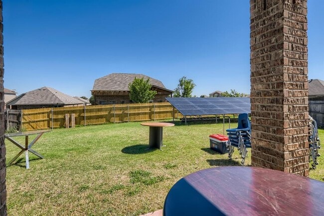 Building Photo - 1629 Kings Glen Ln