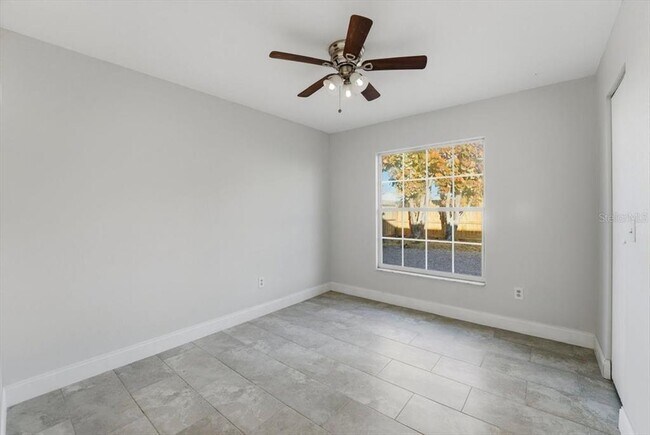 Building Photo - 1037 Chambord Ct