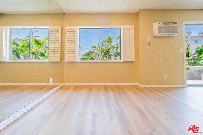 Building Photo - 11871 Idaho Ave