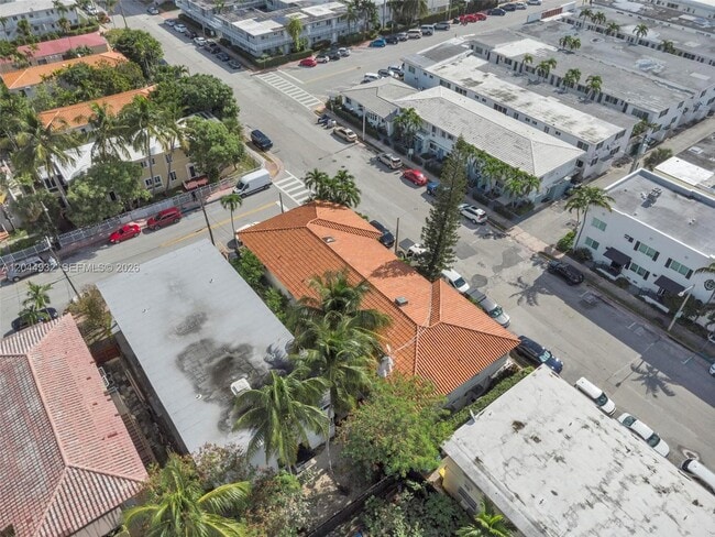 Building Photo - 503 75th St
