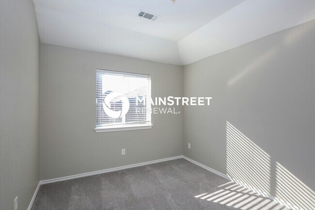Building Photo - 4 Bedroom Pet-Friendly Home in Dallas, TX ...