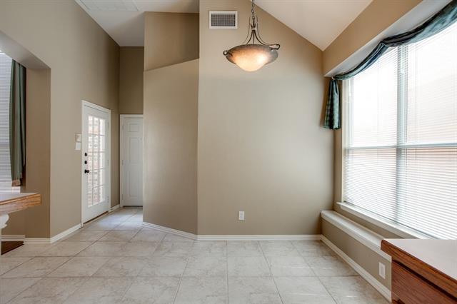 Building Photo - 2221 Briary Trace Ct