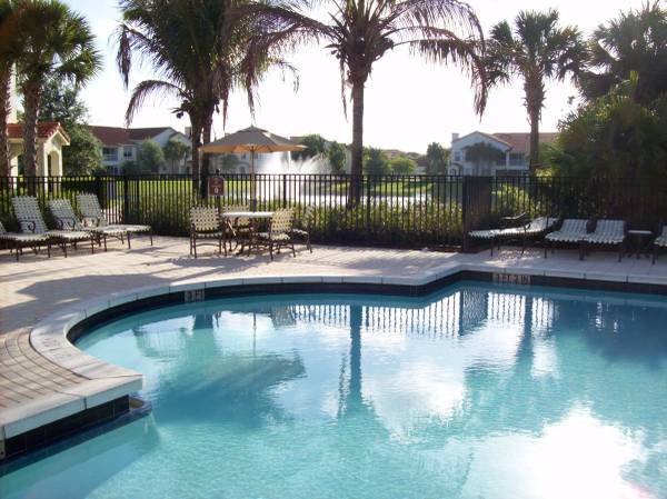 Pool - 612 SE Prescott Pl