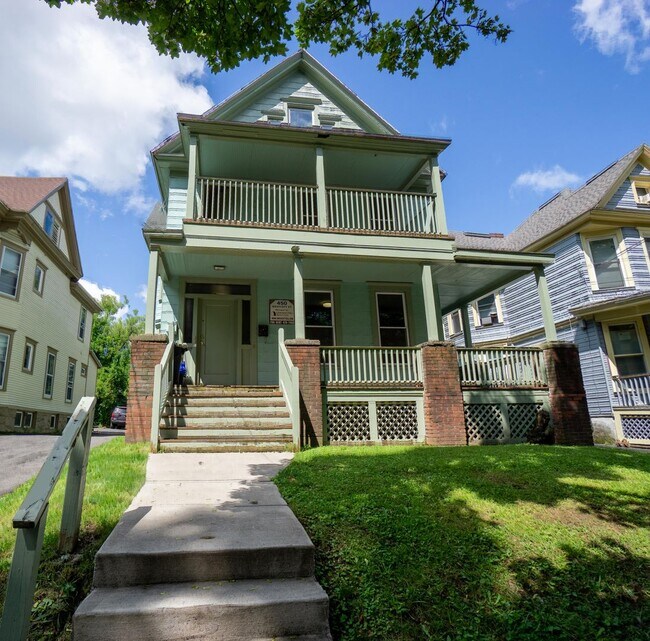 Primary Photo - Close to Shops, Eateries and Buses - Avail...