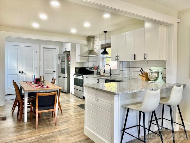 Building Photo - 3205 Brixton Ct