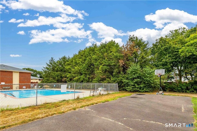 Building Photo - 177 Homestead St