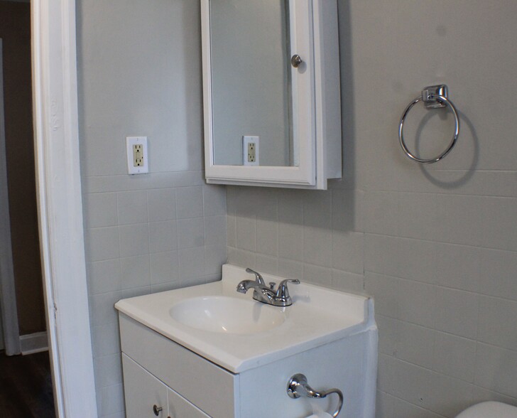 Bathroom - 266 S Prospect St