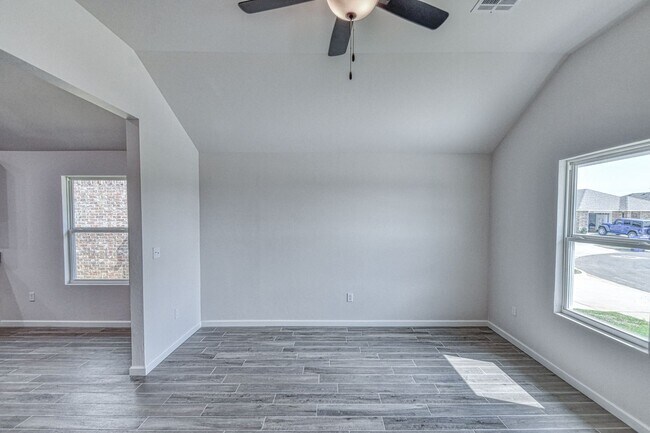 Building Photo - 928 Varenna Ct