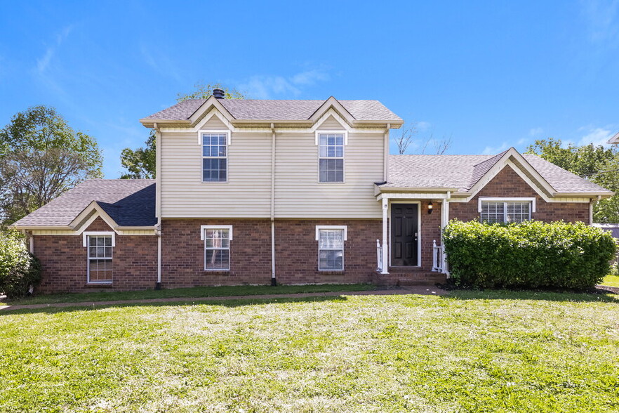 Primary Photo - 3205 Country Lawn Dr