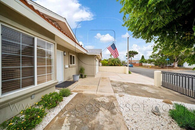 Building Photo - 1636 Zoro Way