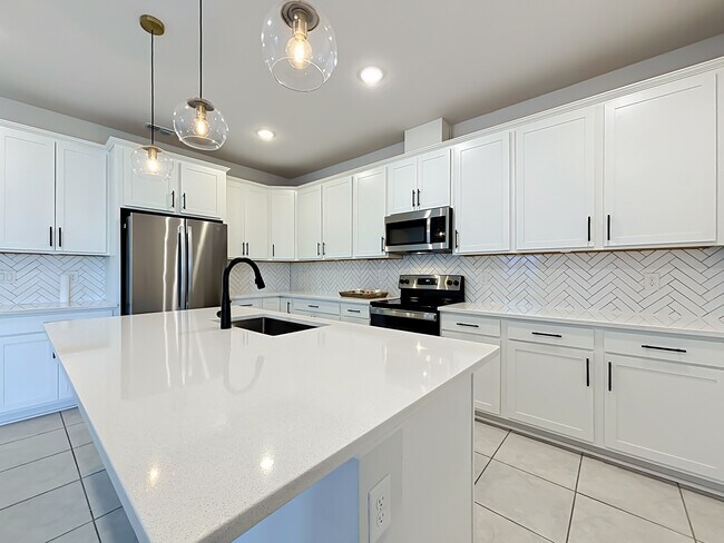 Building Photo - 362 Sofia Ln