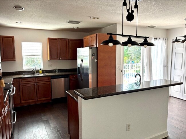 Building Photo - 451 NE 1st St