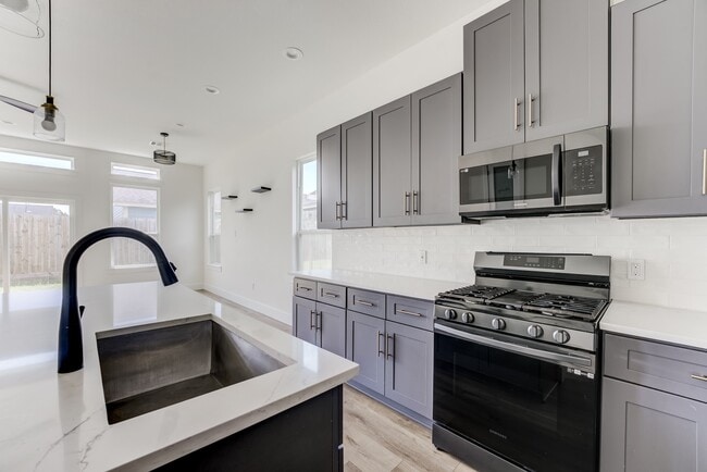Building Photo - 7117 Tierwester St