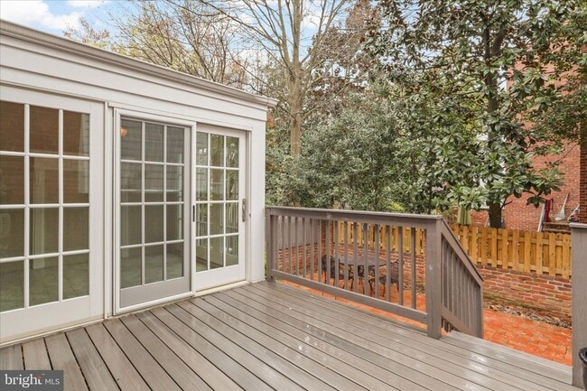 Building Photo - 414 Jefferson St