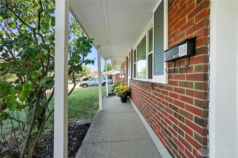 Building Photo - 12021 Mallet Dr