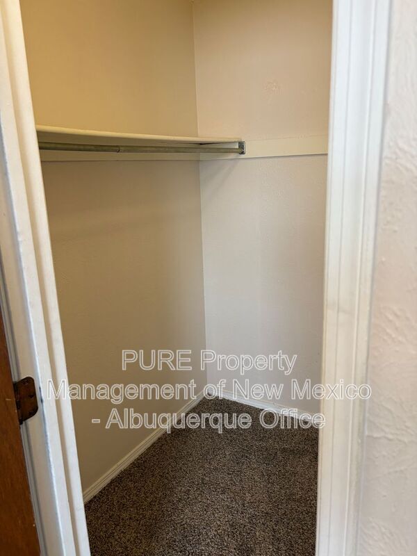 Building Photo - 12400 Hardin Ct NE