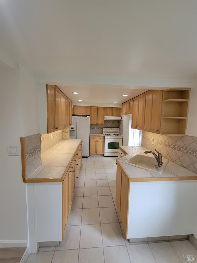 Building Photo - 346 Corte Madera Ave