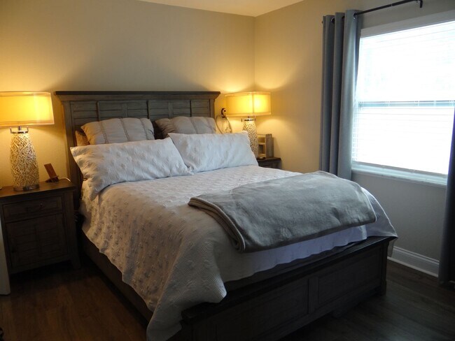 Building Photo - Charming 3-Bed, 2-Bath Pool Home in Desirable Winter Springs