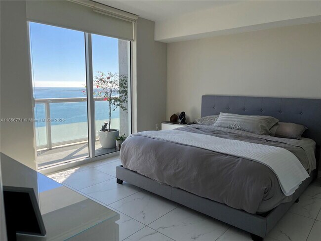 Building Photo - 50 Biscayne Blvd