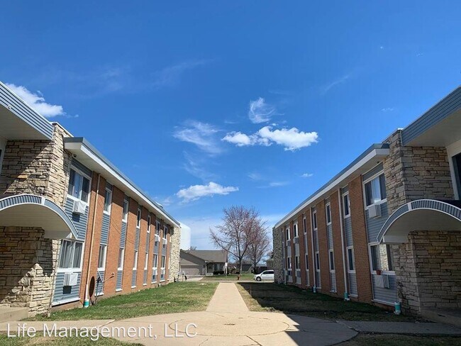 Primary Photo - 5904 50th Ave
