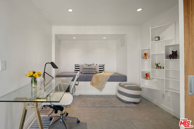 Building Photo - 1430 Miller Dr