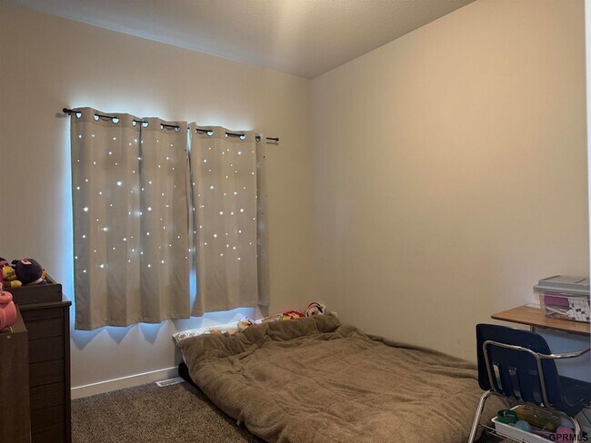 Building Photo - 14907 S 19th St