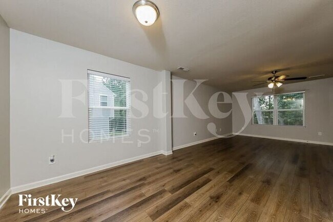 Building Photo - 136 Harmon Mill Ct