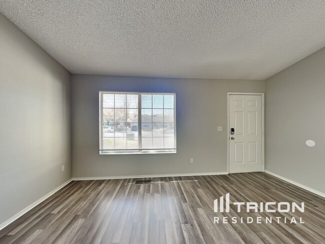 Building Photo - 7860 Big River Dr