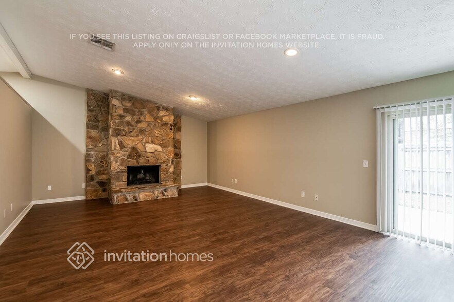 Building Photo - 4274 Walnut Bend